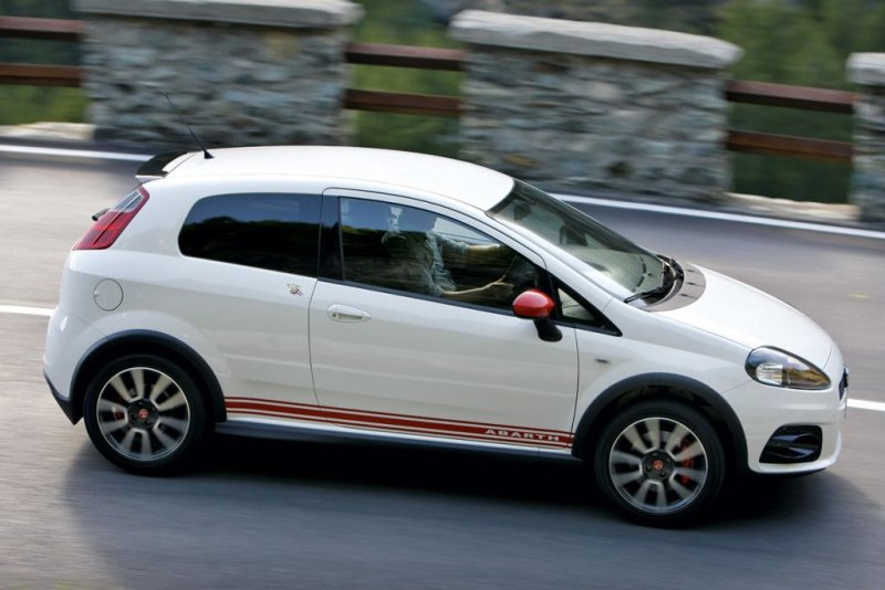 Zdjęcia auta Fiat Grande Punto  Abarth 1.4 SS 16V T-Jet