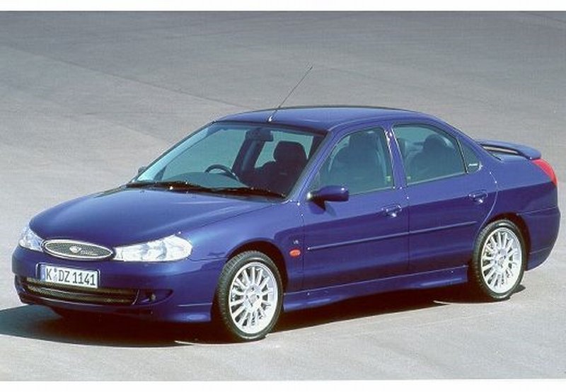 Zdjęcia auta Ford Mondeo II ST200 