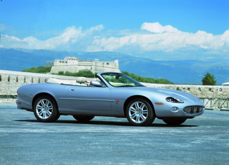 Zdjęcia auta Jaguar XK (X100) 8 4.2 V8