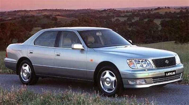 Zdjęcia auta Lexus LS II (XF20) 400