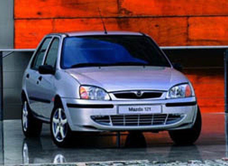 Zdjęcia auta Mazda 121 III (DW) 1.2