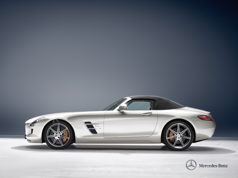 Zdjęcia auta Mercedes-Benz SLS (C197) AMG Roadster SPEEDSHIFT DCT