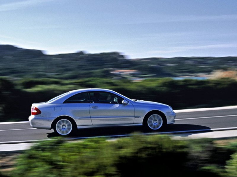 Zdjęcia auta Mercedes-Benz CLK (W209) 350