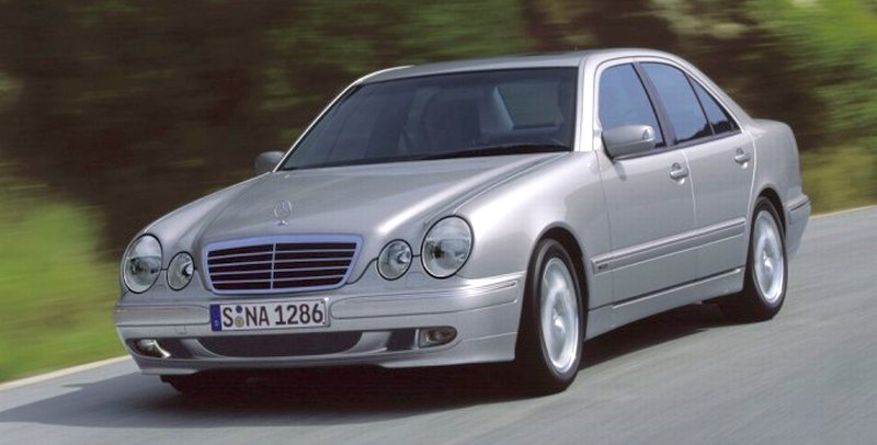 Zdjęcia auta Mercedes-Benz Klasa E (W210) 320 CDI