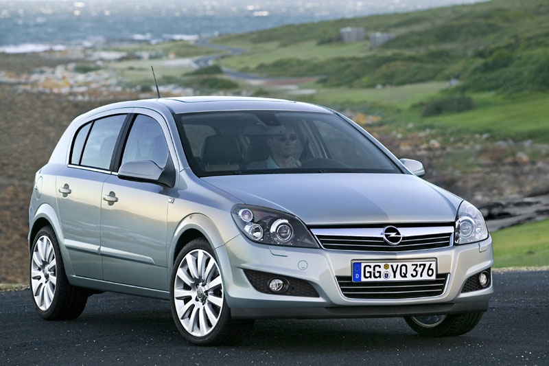 Zdjęcia auta Opel Astra III (H) 1.8 ECOTEC automat