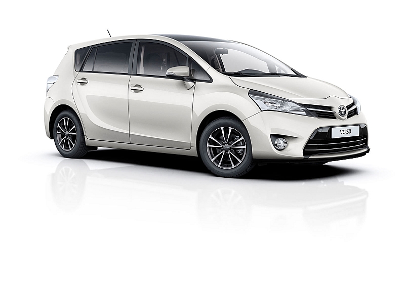 Zdjęcia auta Toyota Verso 2.2 D-CAT DPF