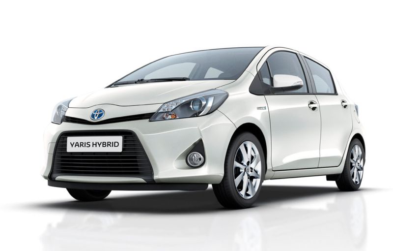 Zdjęcia auta Toyota Yaris III (XP13) 1.5 16V Hybrid 100 E-CVT