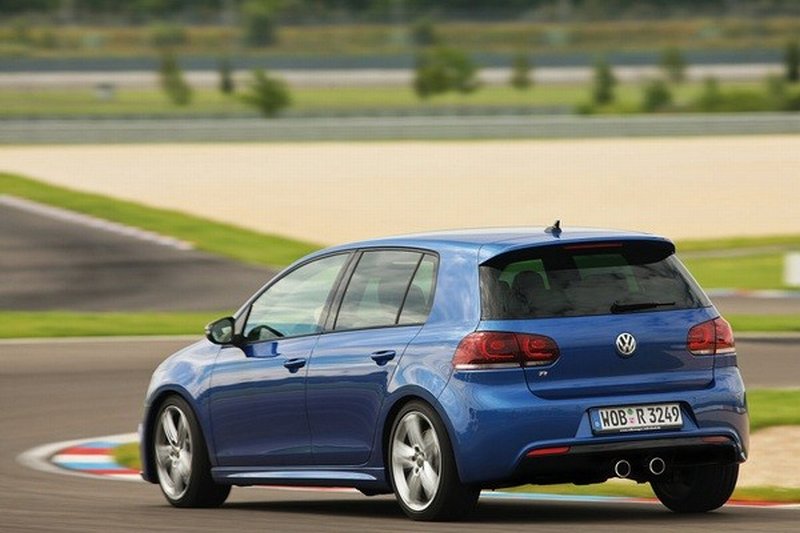 Zdjęcia auta Volkswagen Golf VI (5K) R 2.0 TSI DSG 4MOTION